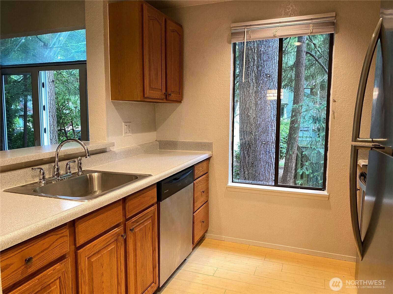 Federal Way, WA 98003,143 329th PL #D