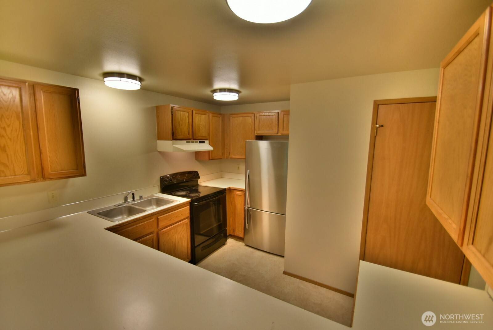 Edmonds, WA 98026,7616 200th ST SW #1