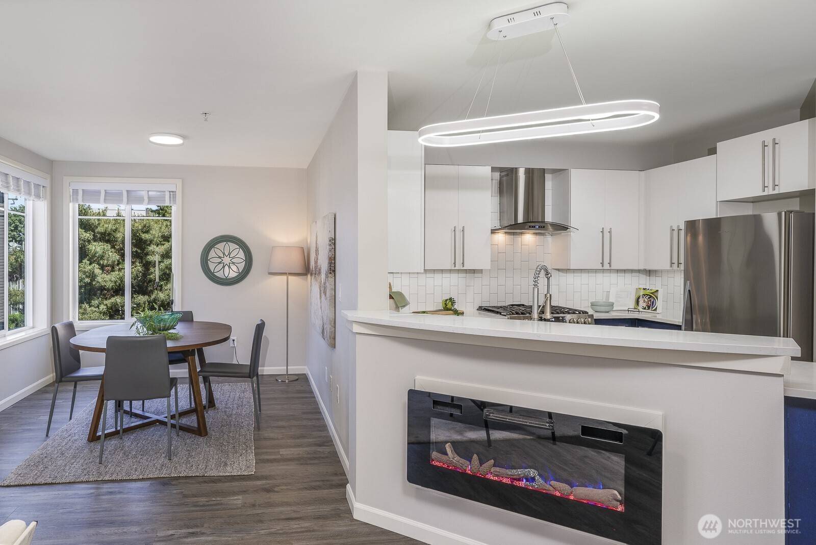 Seattle, WA 98102,124 Bellevue AVE E #305