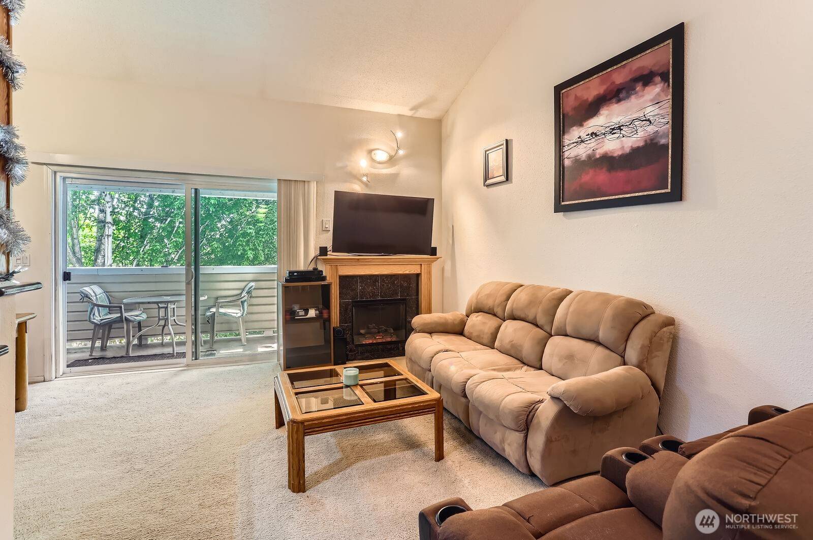 Kirkland, WA 98034,12429 NE 130 Ct NE #G304