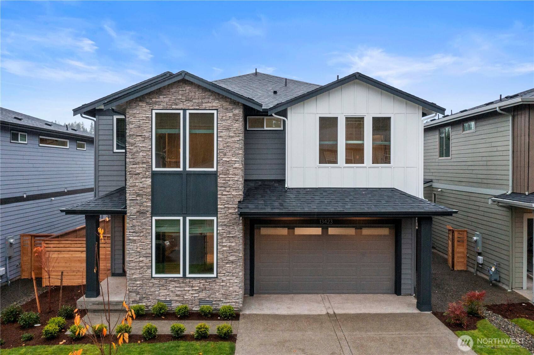 Bonney Lake, WA 98391,20857 156th ST E #127