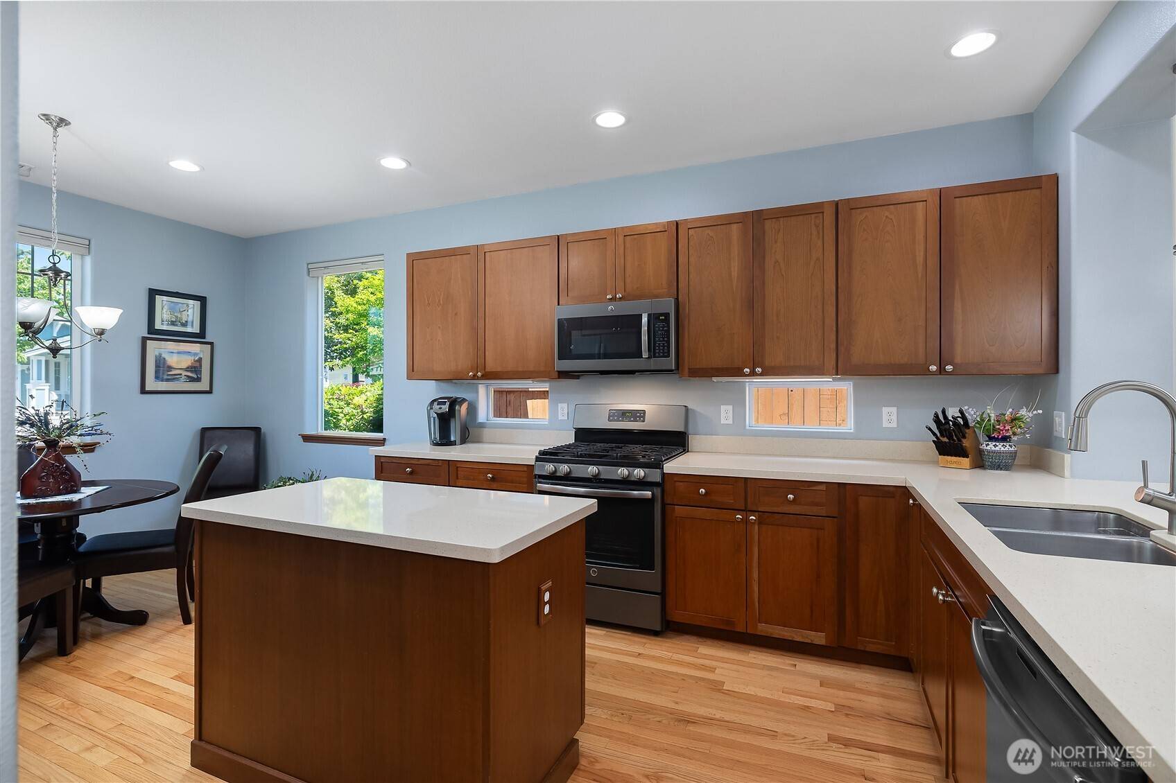 Lacey, WA 98516,8305 Vashon DR NE