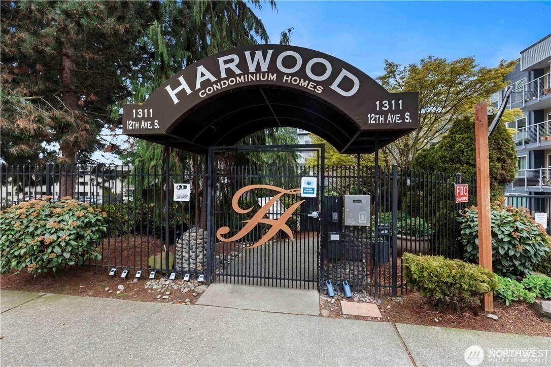 Seattle, WA 98144,1311 12th AVE S #A303