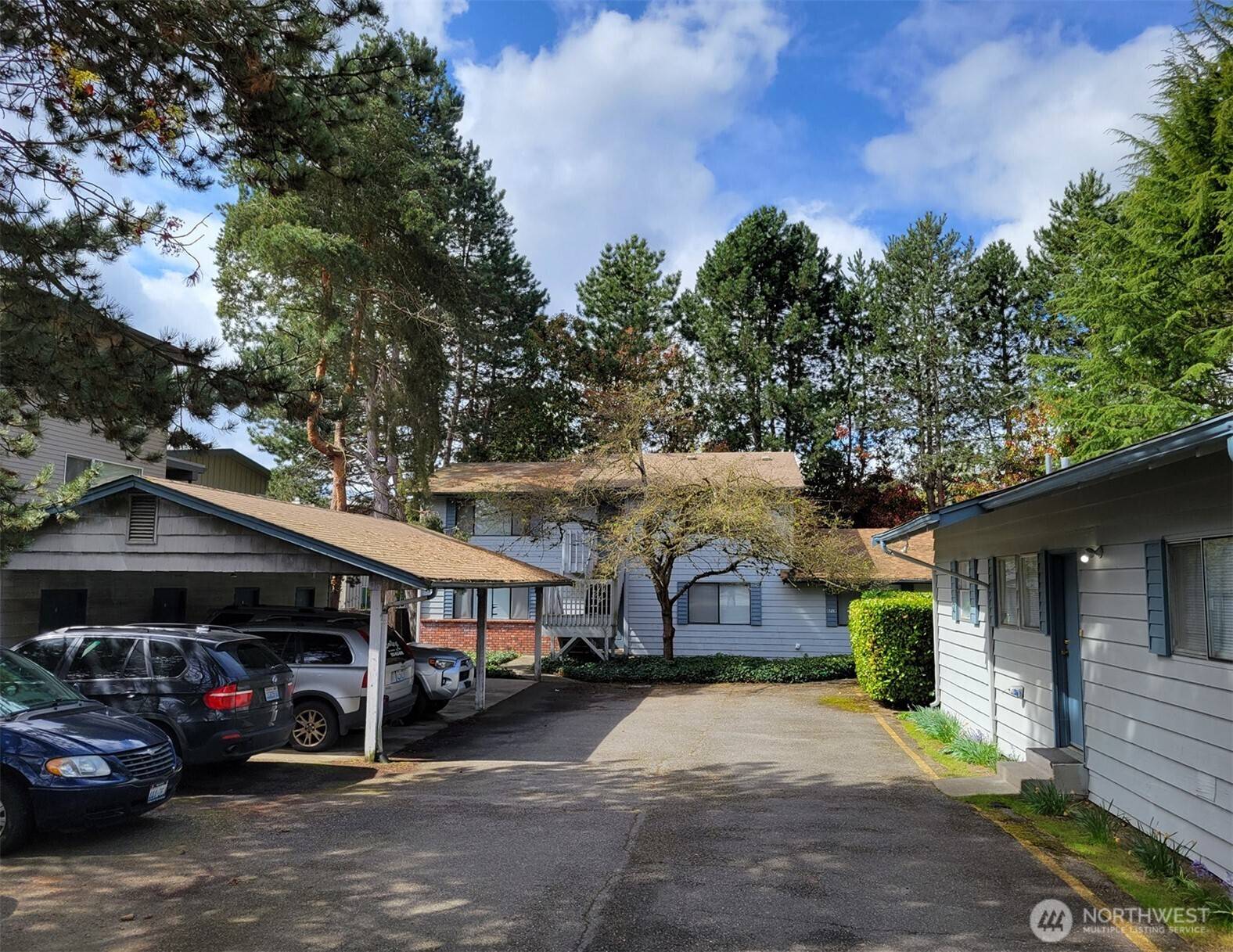 Kirkland, WA 98033,8797 116th AVE NE