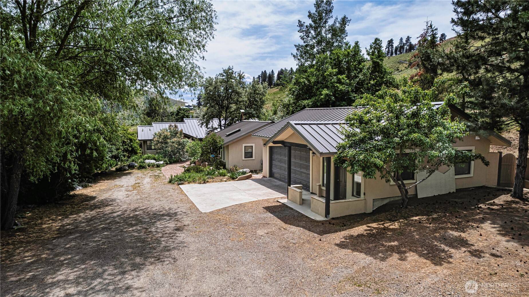 Cashmere, WA 98815,359 W Nahahum Canyon RD