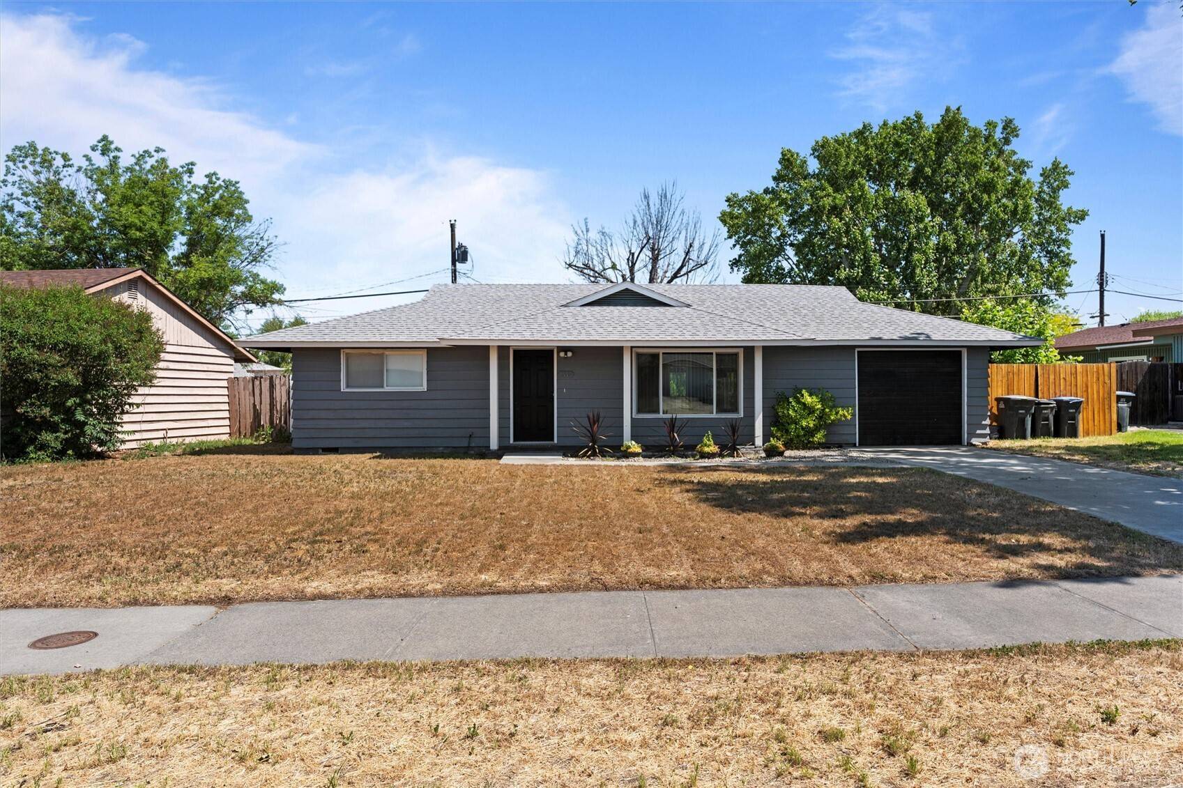 Moses Lake, WA 98837,1115 S Evergreen DR