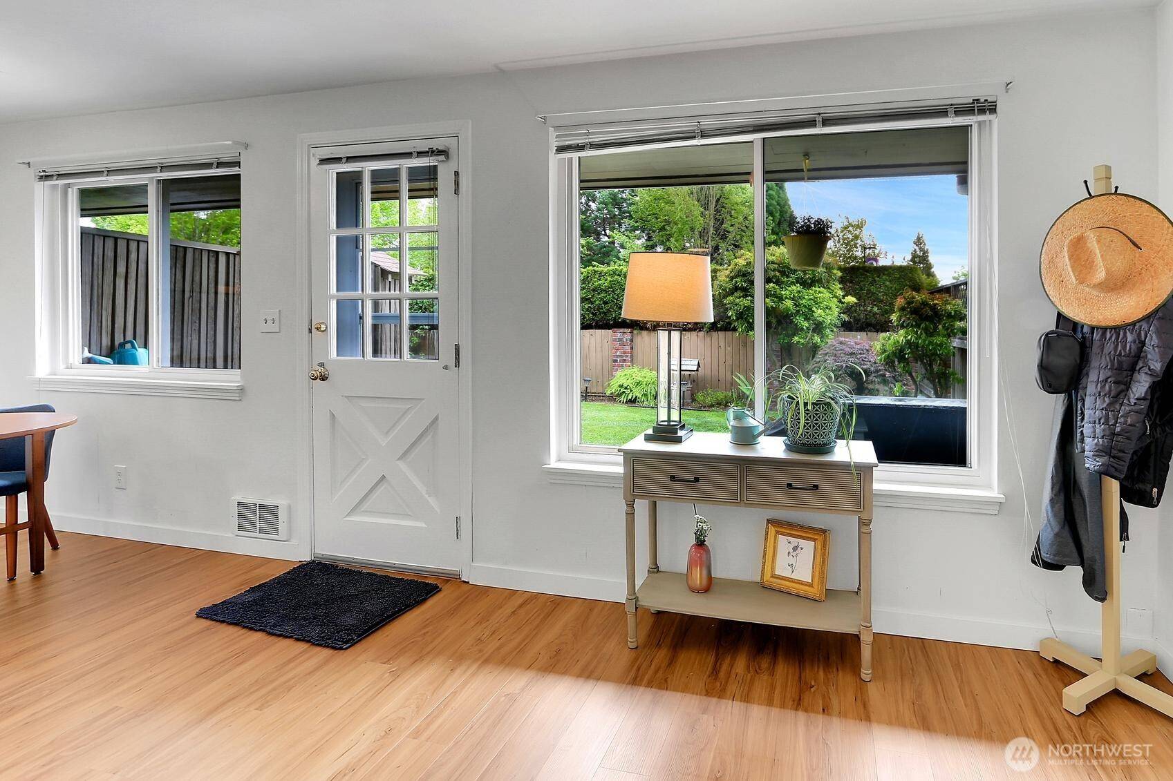 Edmonds, WA 98026,21120 77th PL W #104