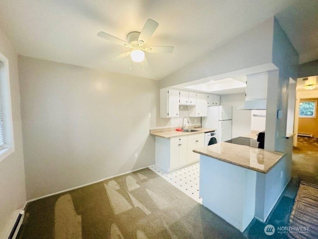 Kirkland, WA 98033,11211 NE 68th ST #5