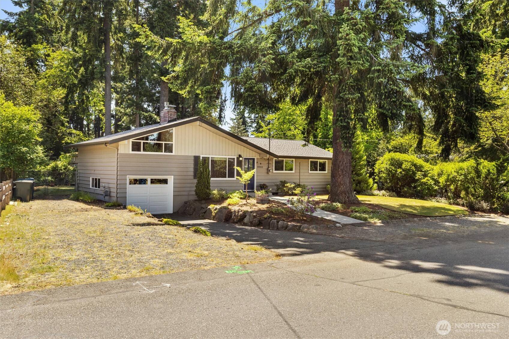 Edmonds, WA 98020,10502 240th PL SW