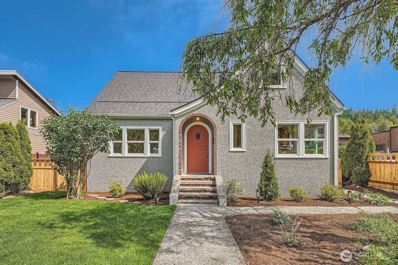 Issaquah, WA 98027,260 E Sunset WAY