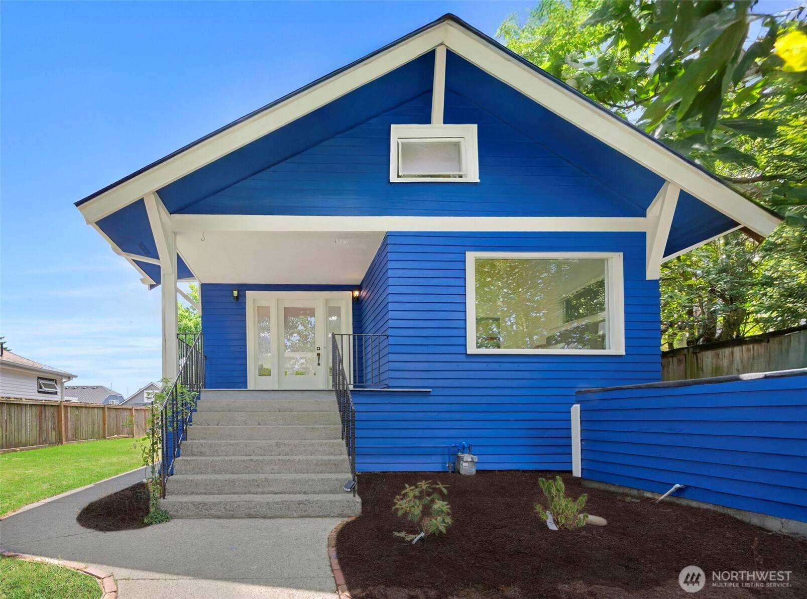 Seattle, WA 98103,907 N 80th ST