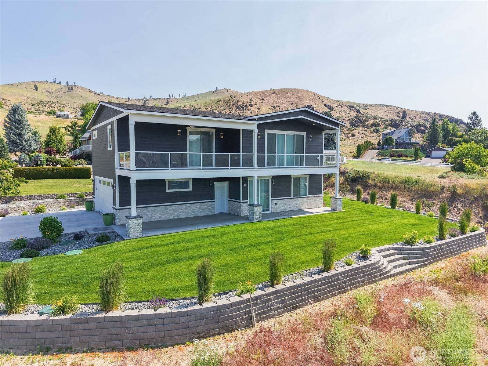 Chelan, WA 98816,200 Pinnacle PL