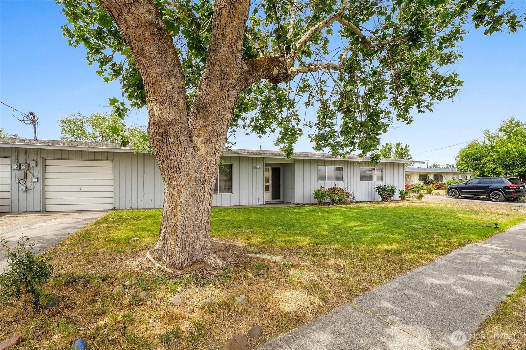 Moses Lake, WA 98837,9023 McConnell DR #B