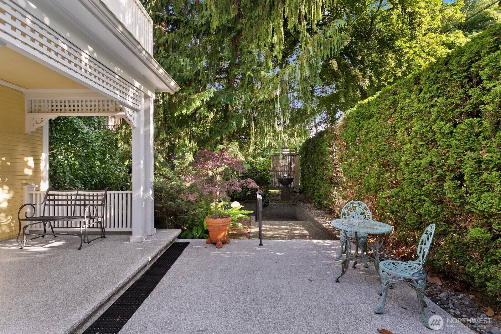 Seattle, WA 98199,4324 35th AVE W