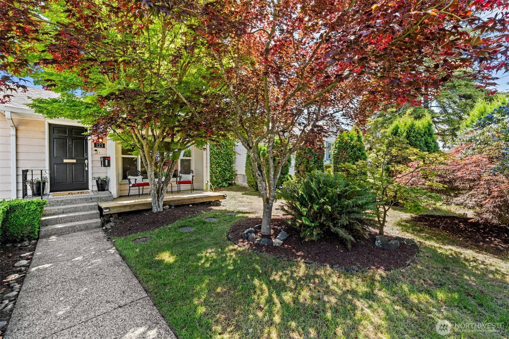 Fircrest, WA 98466,123 Alameda AVE
