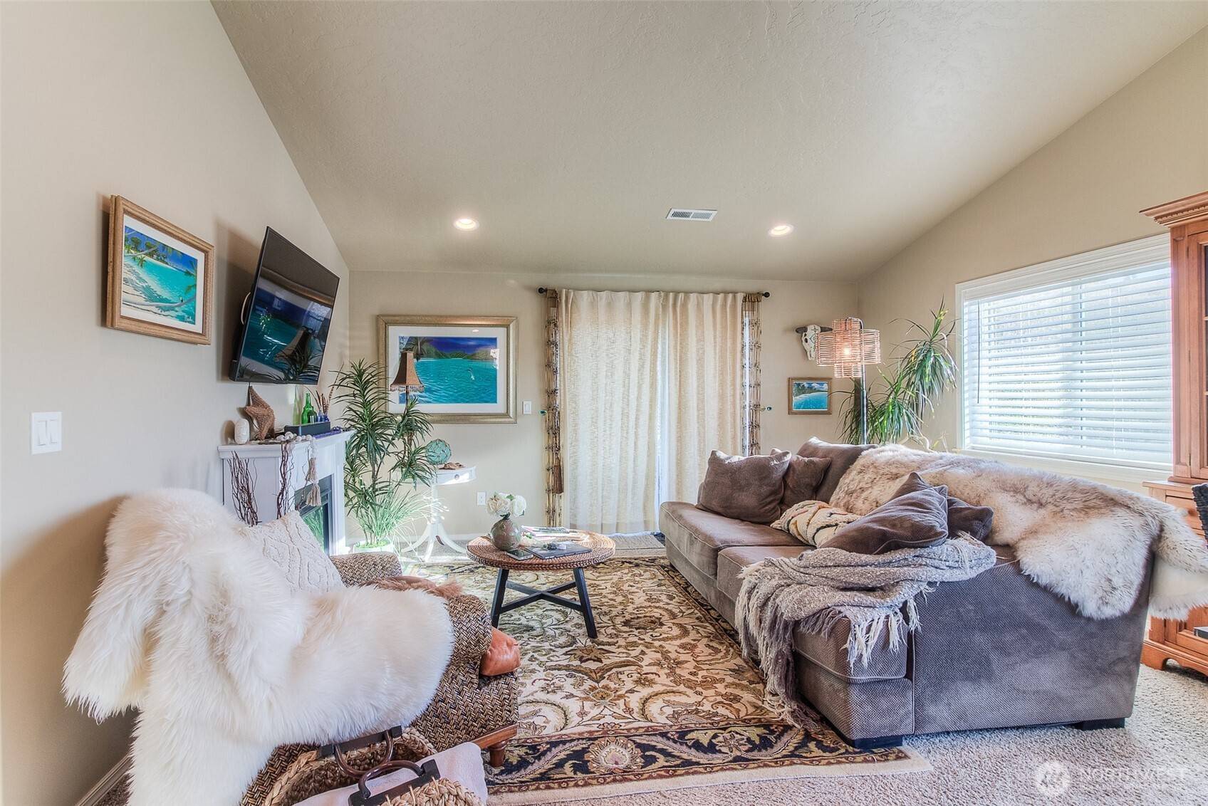Selah, WA 98942,310 S 12th ST
