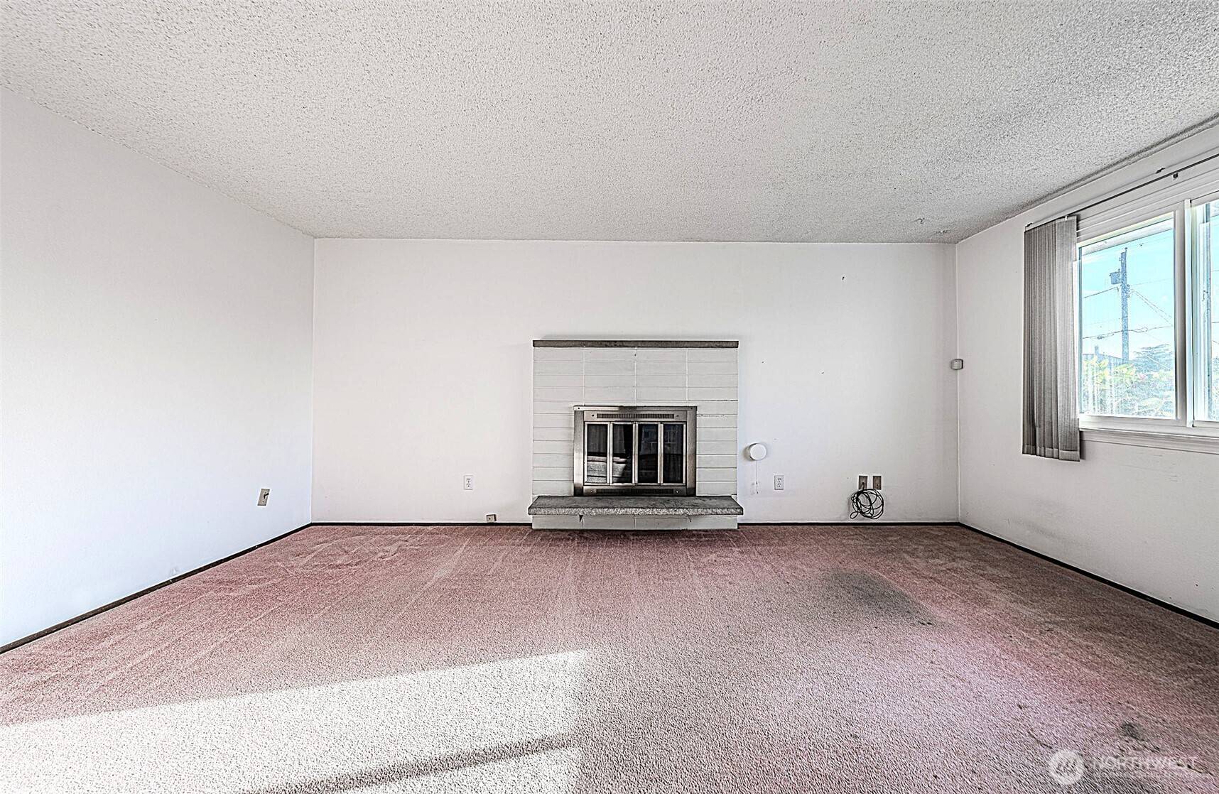 Des Moines, WA 98198,24427 14th AVE S