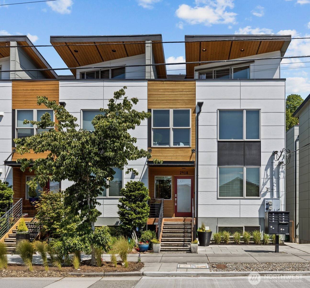 Seattle, WA 98116,2418 55th AVE SW