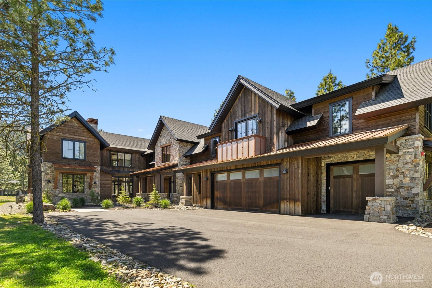Cle Elum, WA 98922,300 Gold Leaf LN