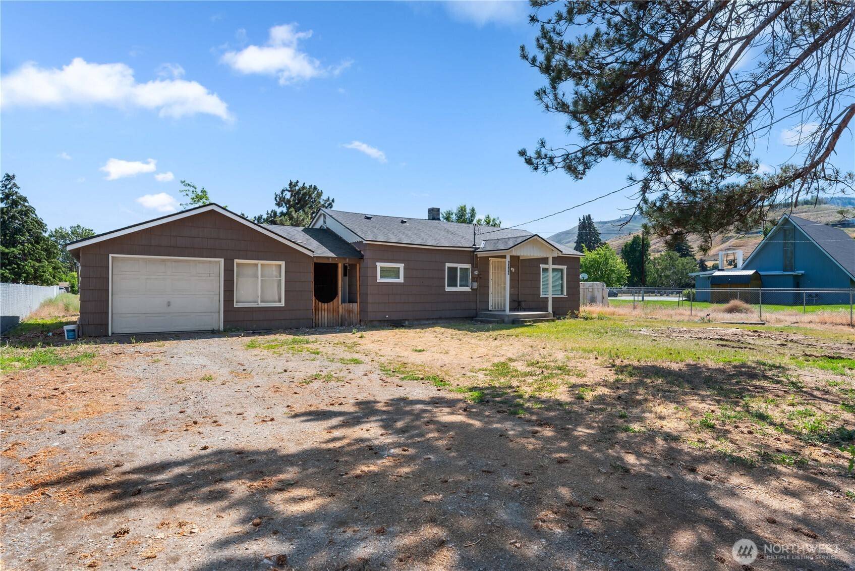 Wenatchee, WA 98801,1715 Locust ST