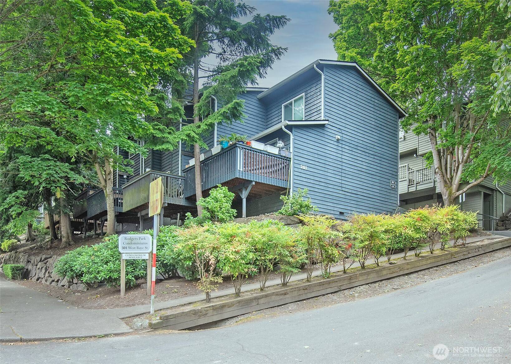Seattle, WA 98119,301 W Raye ST #105