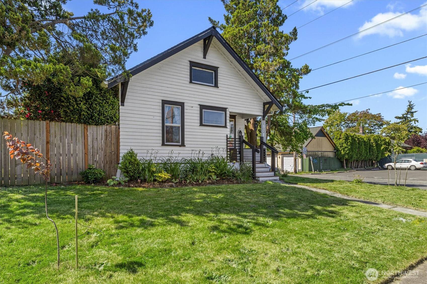 Everett, WA 98201,2702 16th ST