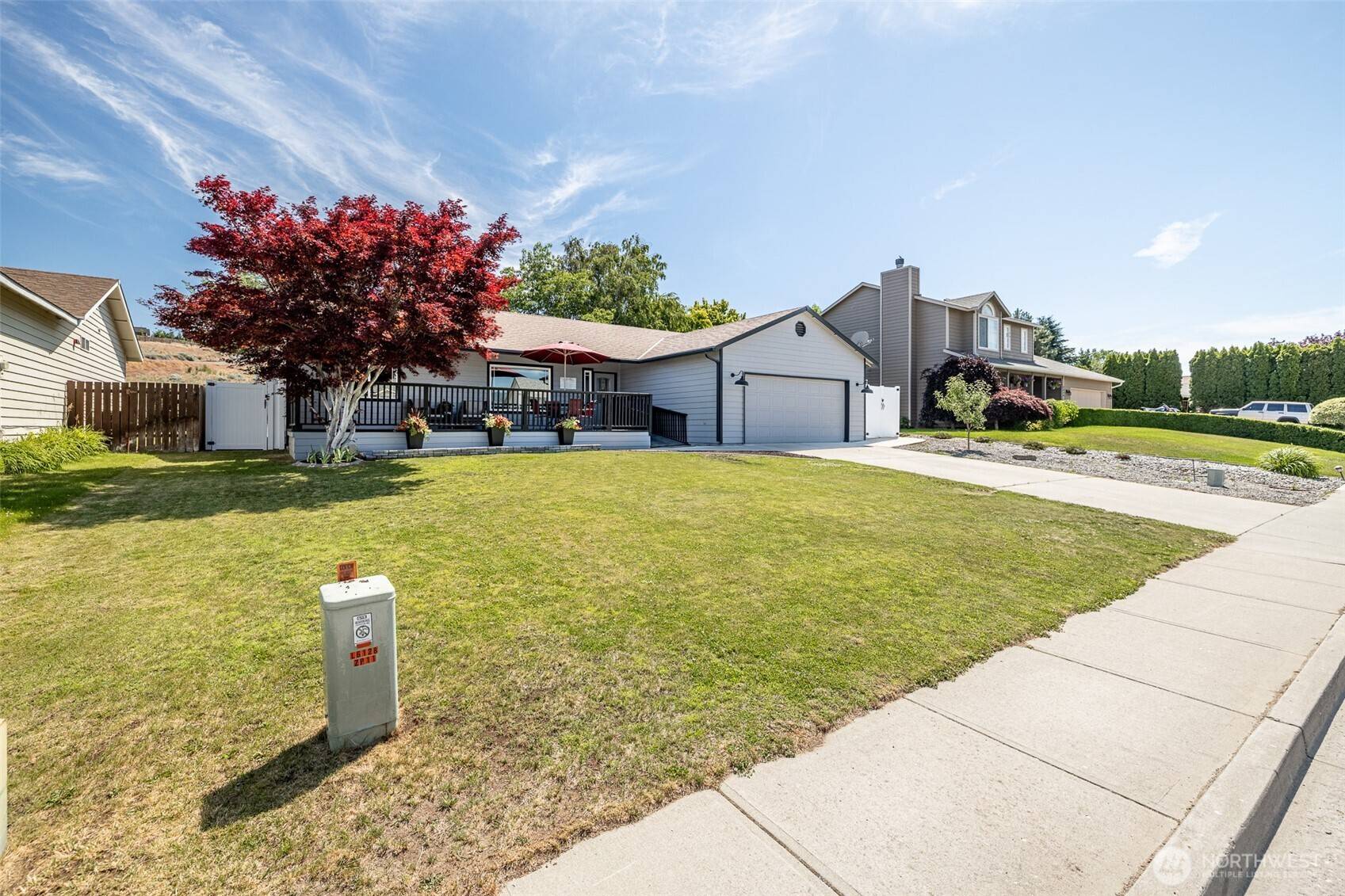 East Wenatchee, WA 98802,2438 Highland View DR
