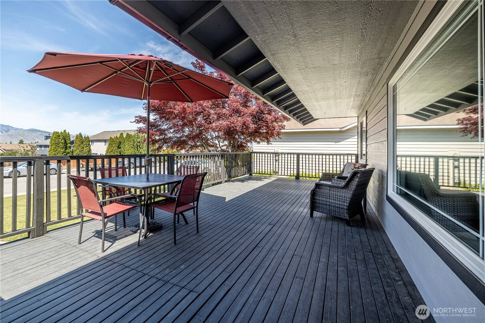 East Wenatchee, WA 98802,2438 Highland View DR