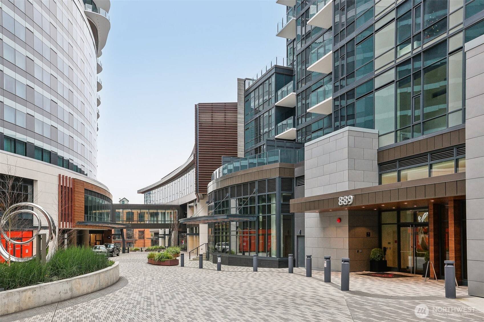Bellevue, WA 98004,889 Avenue Square NE #502