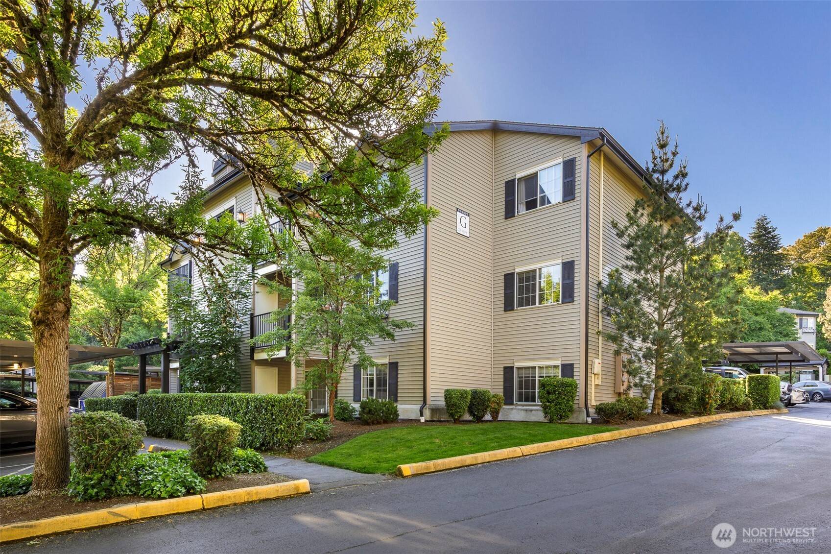 Kirkland, WA 98033,224 9th ST #G102