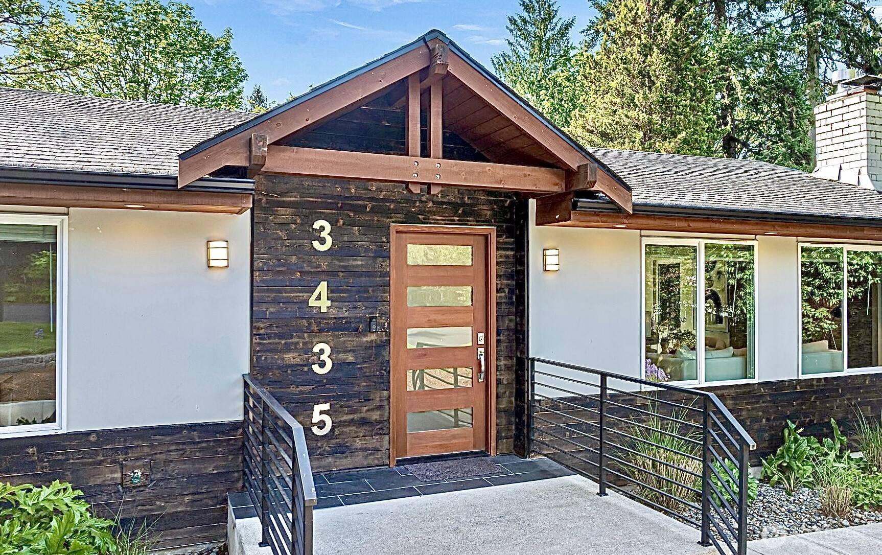 Bellevue, WA 98004,3435 103rd PL NE