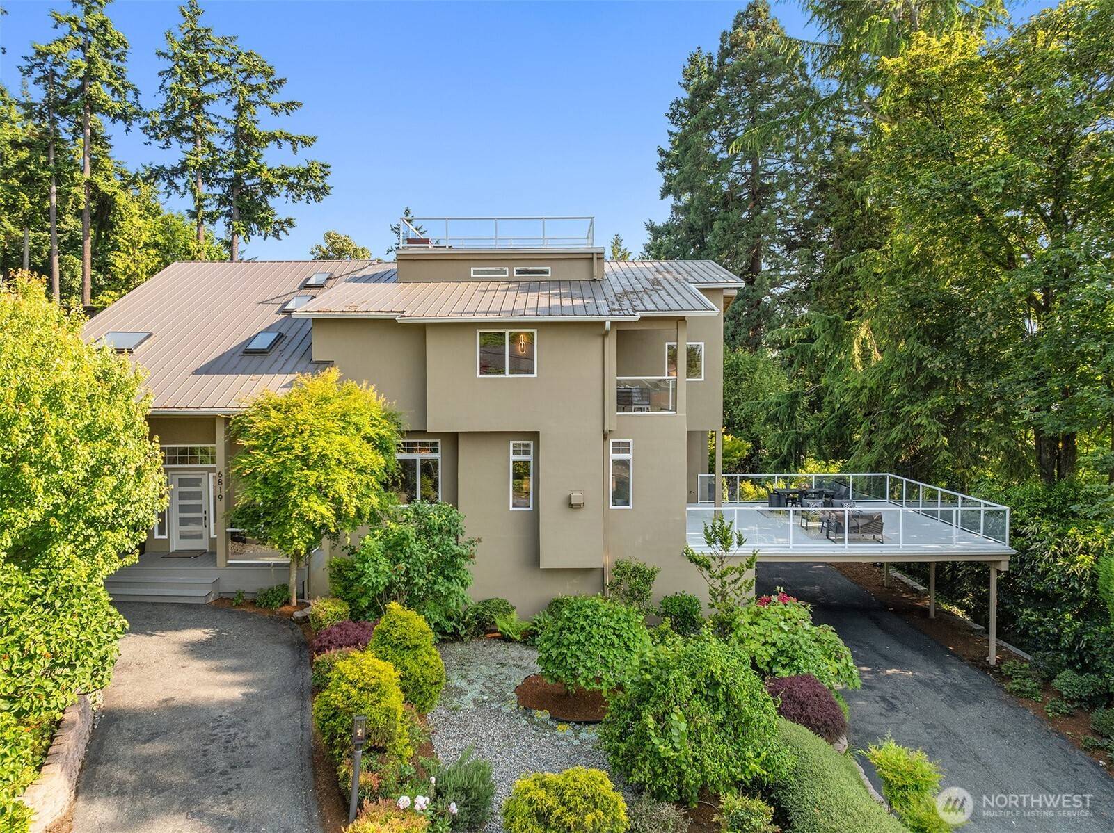 Mercer Island, WA 98040,6819 SE 32 ST