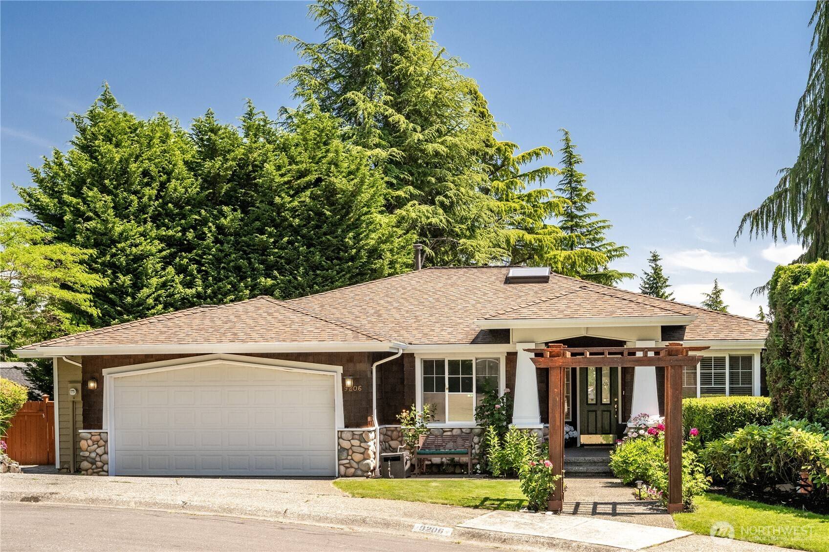 Kirkland, WA 98034,9206 NE 126th PL