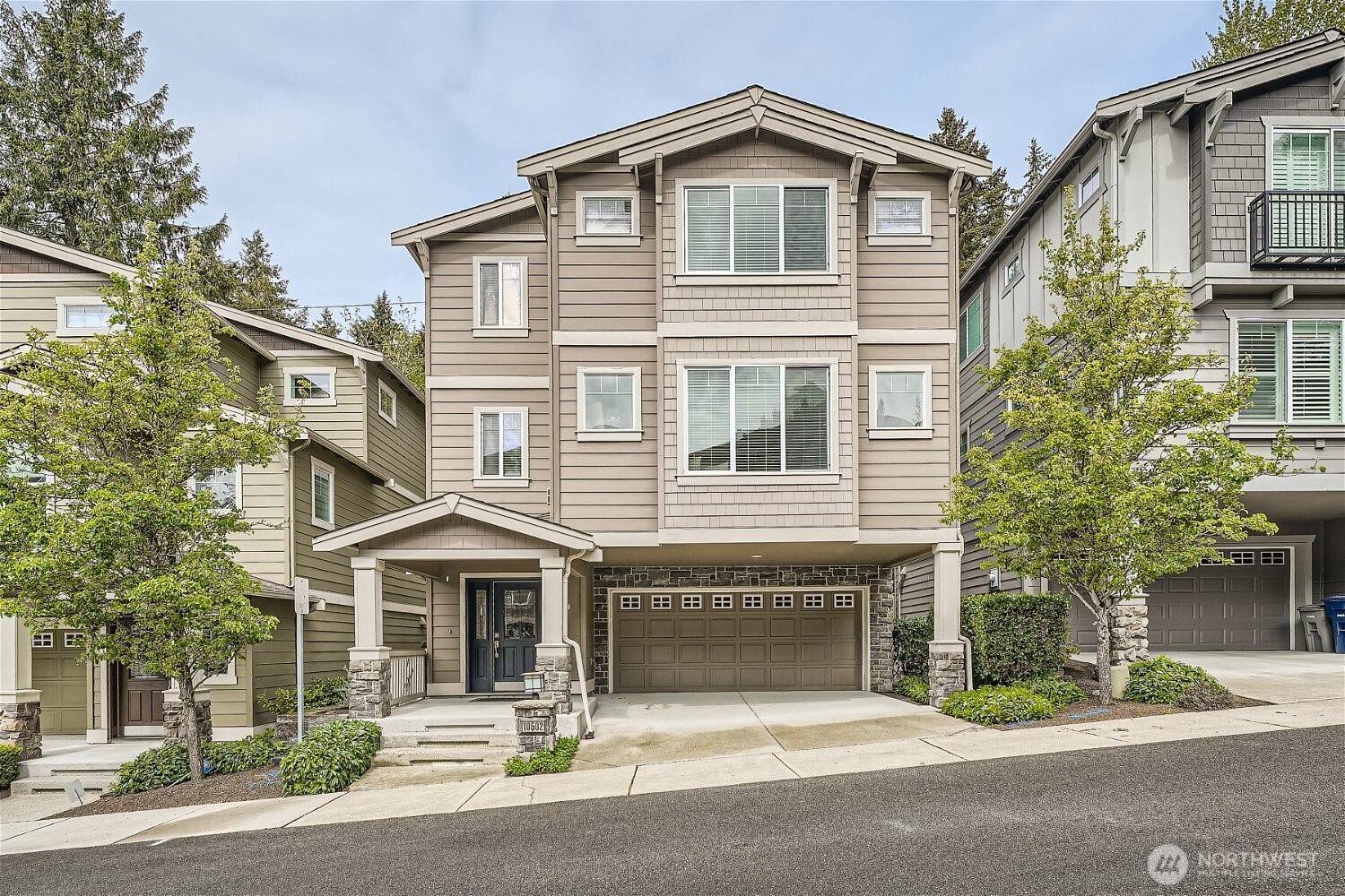 Bellevue, WA 98004,10502 SE 10th CT #9