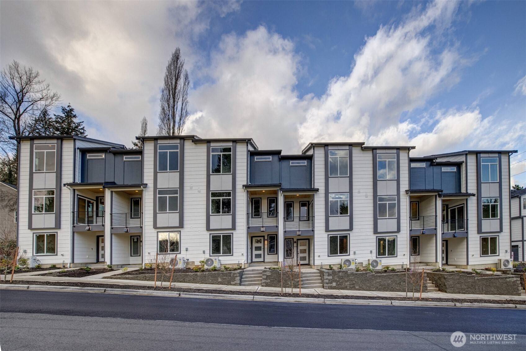 Kenmore, WA 98028,6726 NE 187th ST #102