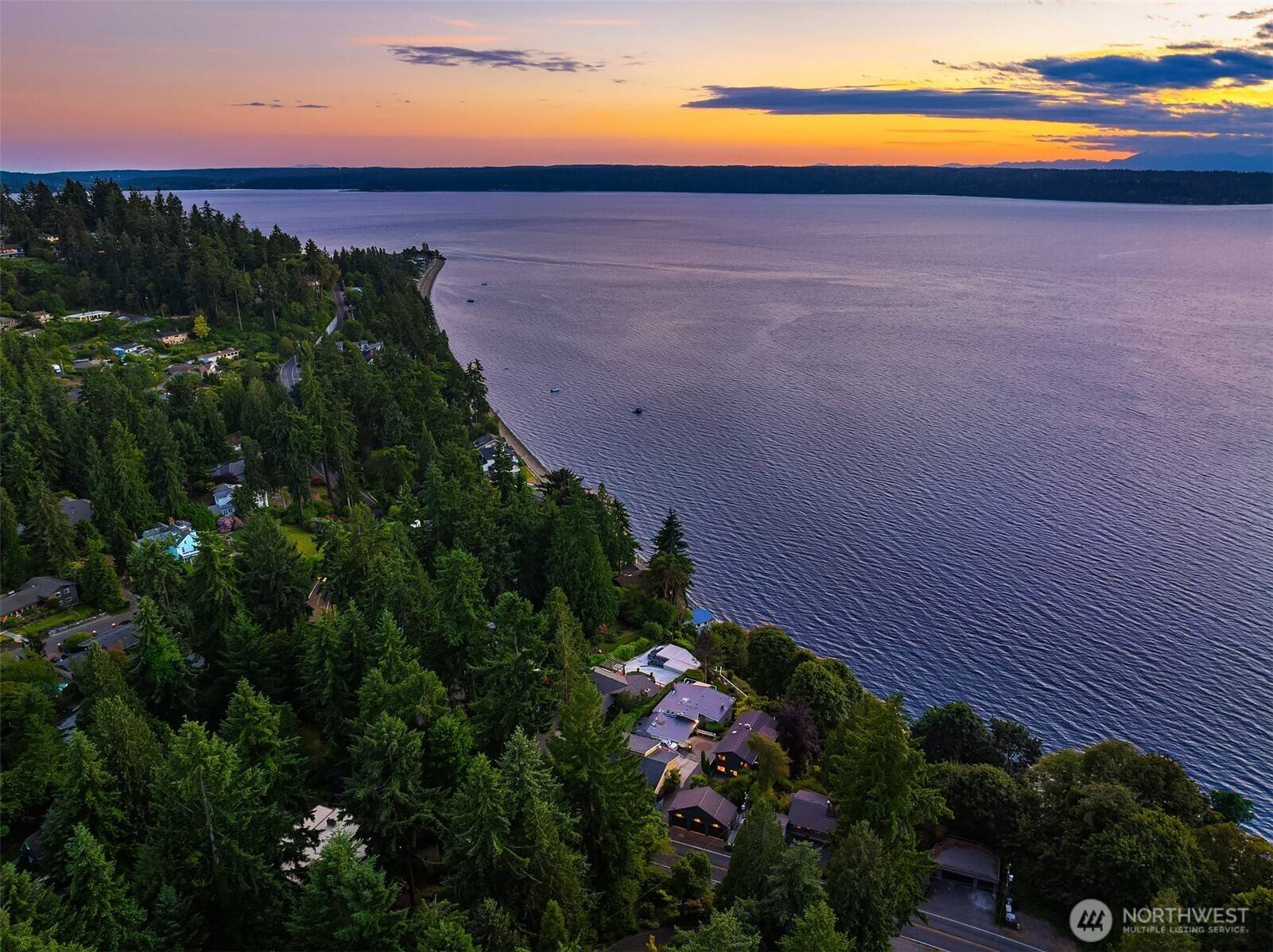 Burien, WA 98166,16039 Maplewild AVE SW