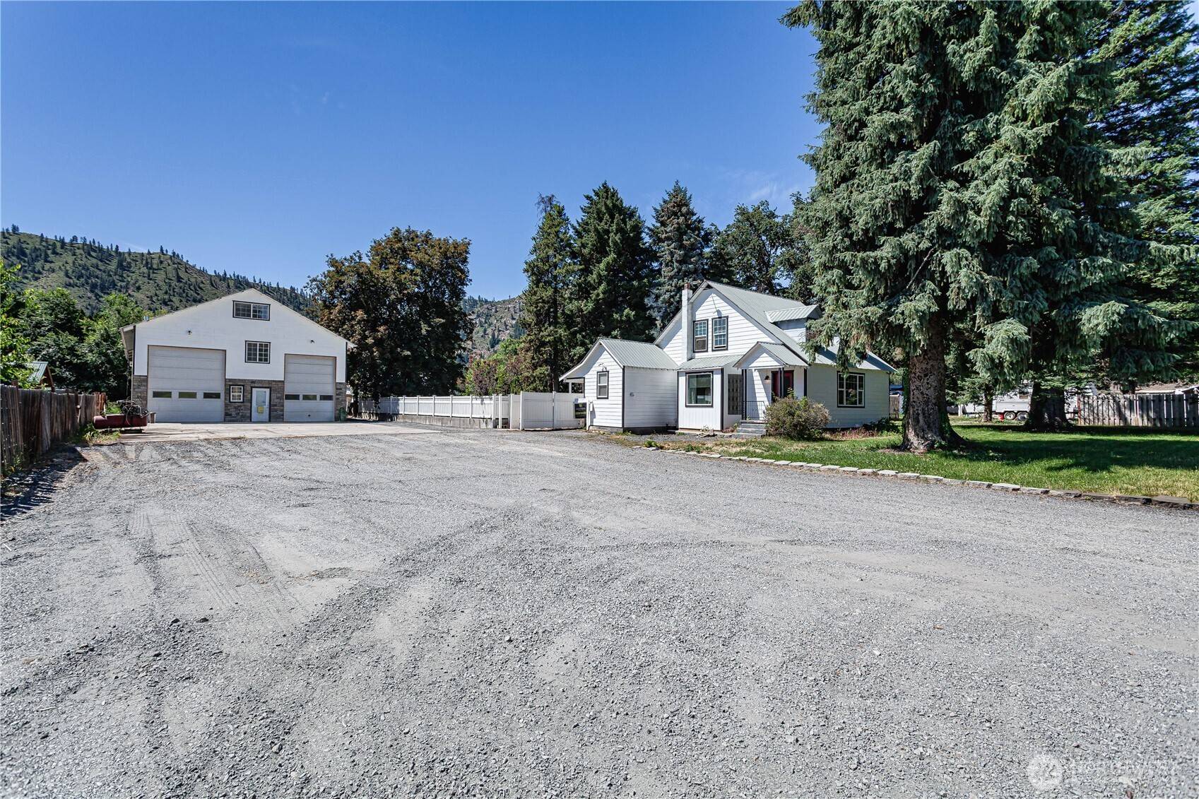 Cashmere, WA 98815,5903 Pioneer DR