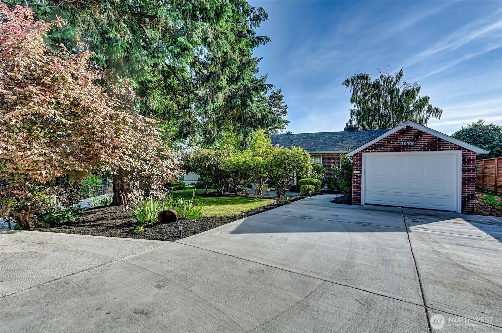 Seattle, WA 98146,10825 Marine View DR SW