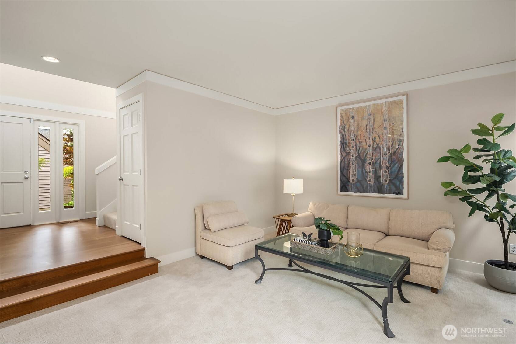 Bellevue, WA 98004,1732 Bellevue WAY NE