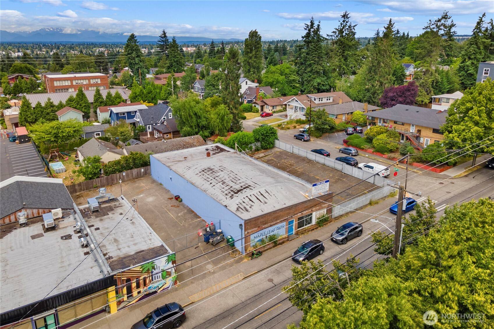 Seattle, WA 98115,8521 Roosevelt WAY NE