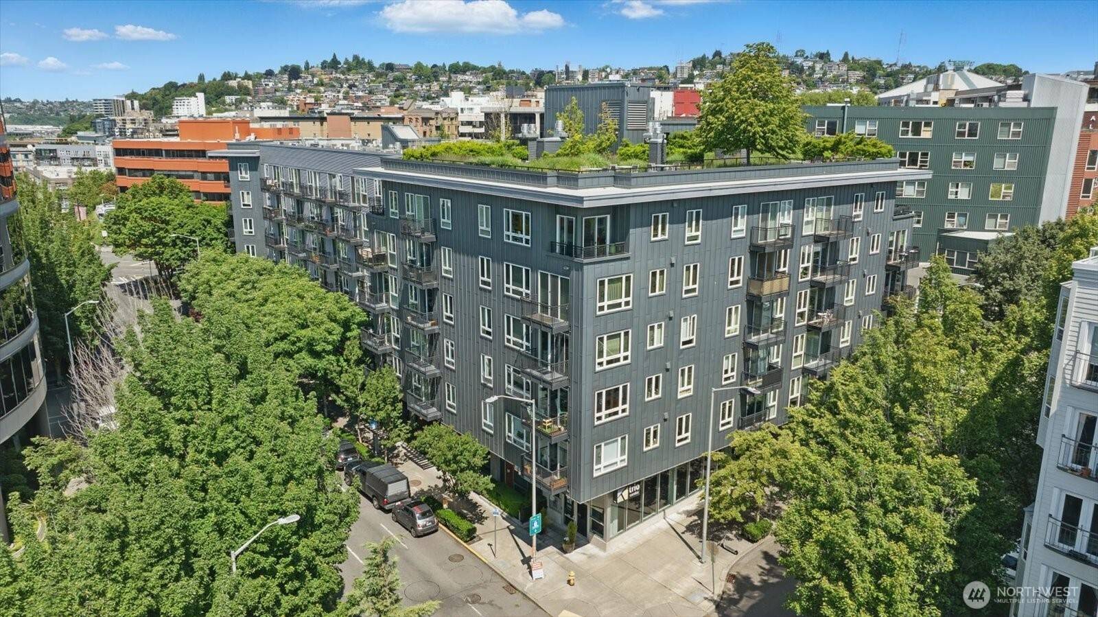 Seattle, WA 98121,3104 Western AVE #623