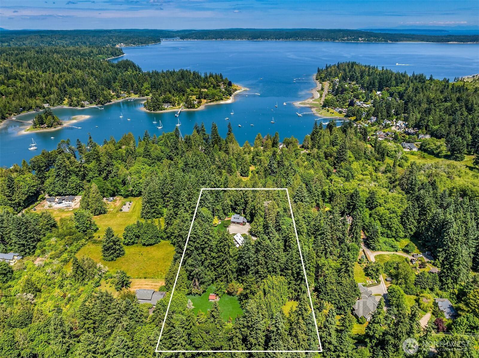 Bainbridge Island, WA 98110,9000 NE Hidden Cove RD