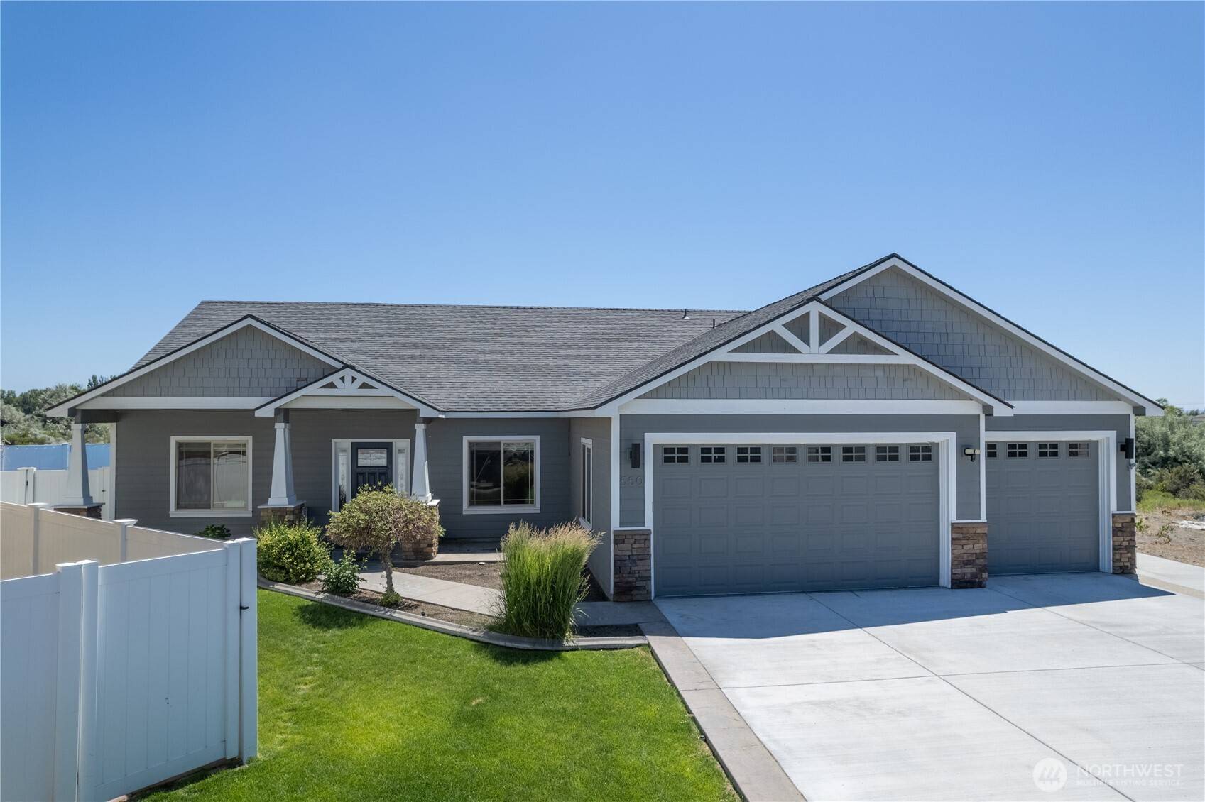 Moses Lake, WA 98837,550 N Sparrow LN
