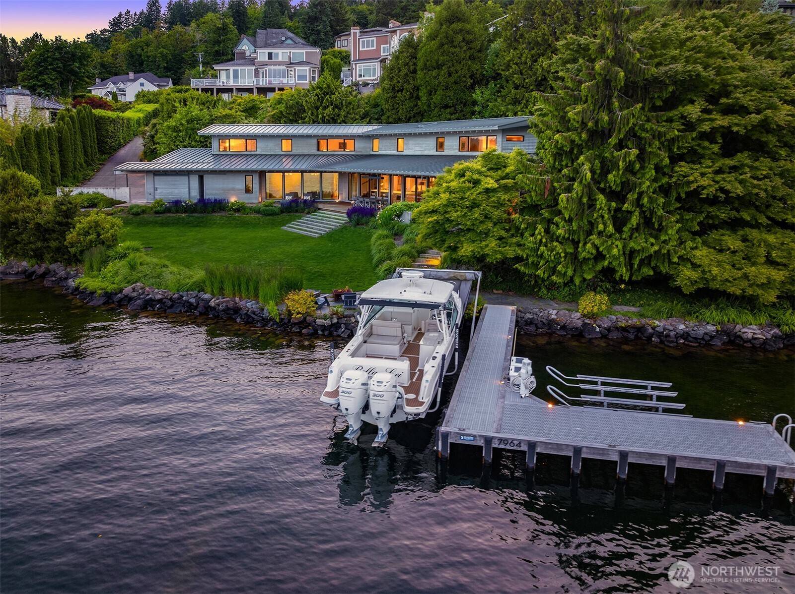 Mercer Island, WA 98040,7964 E Mercer WAY