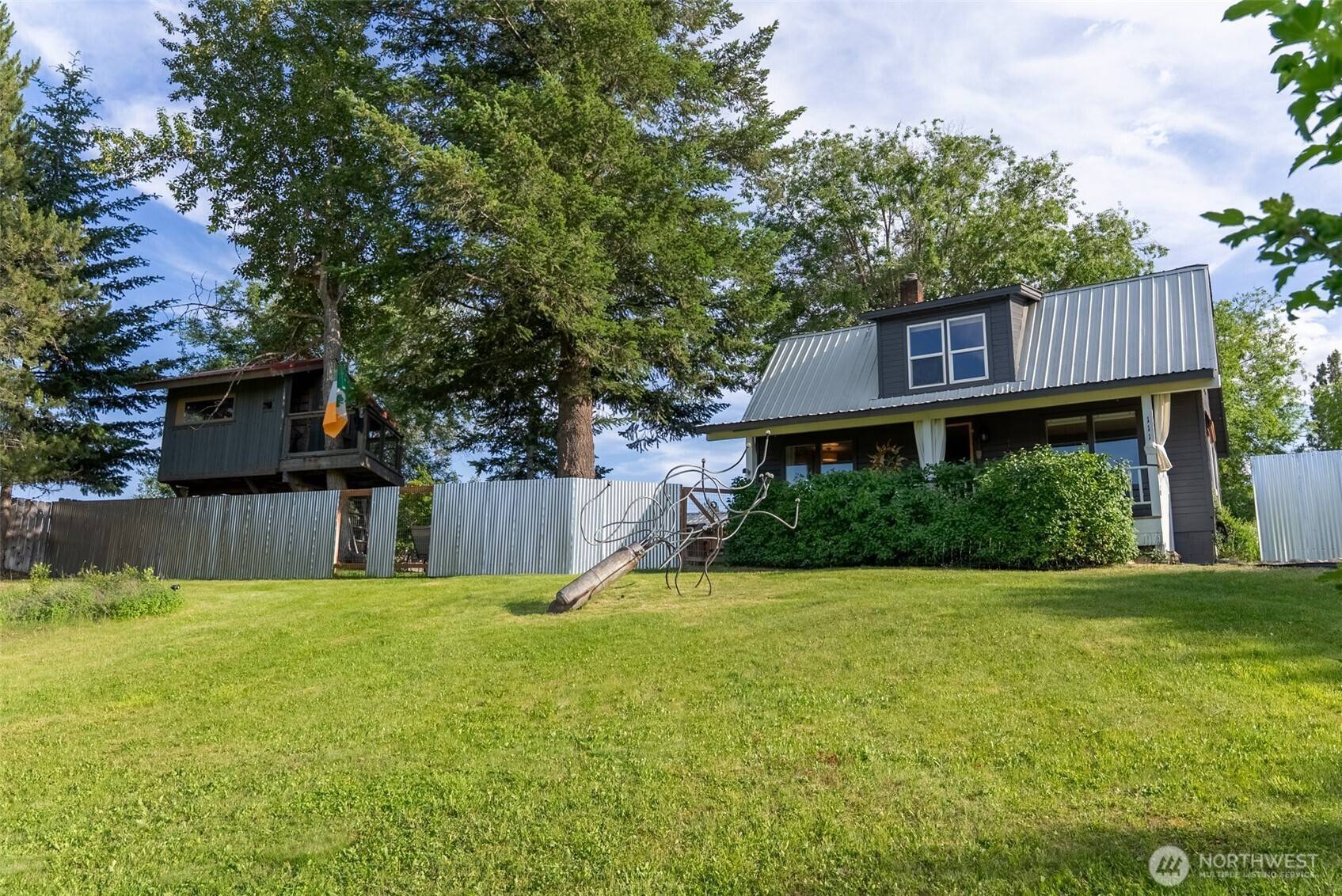 Winthrop, WA 98862,111 Norfolk Road