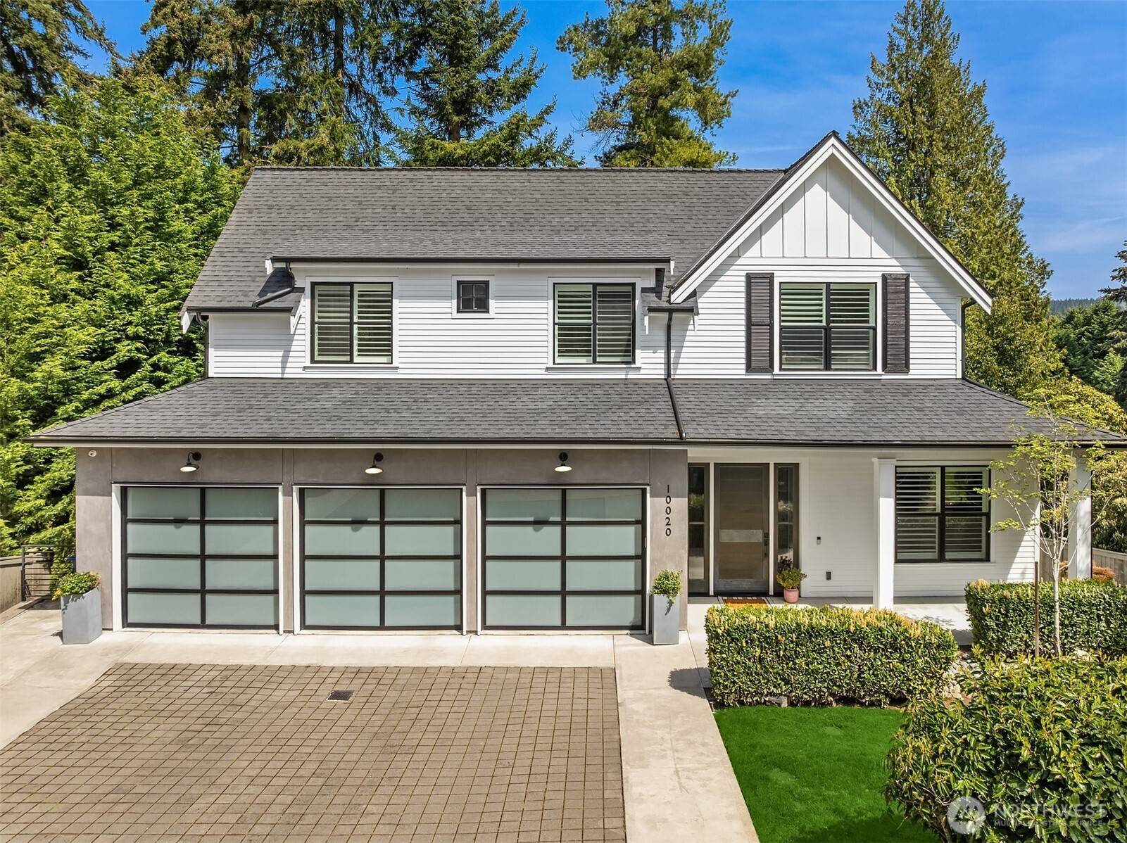 Bellevue, WA 98004,10020 NE 30th PL