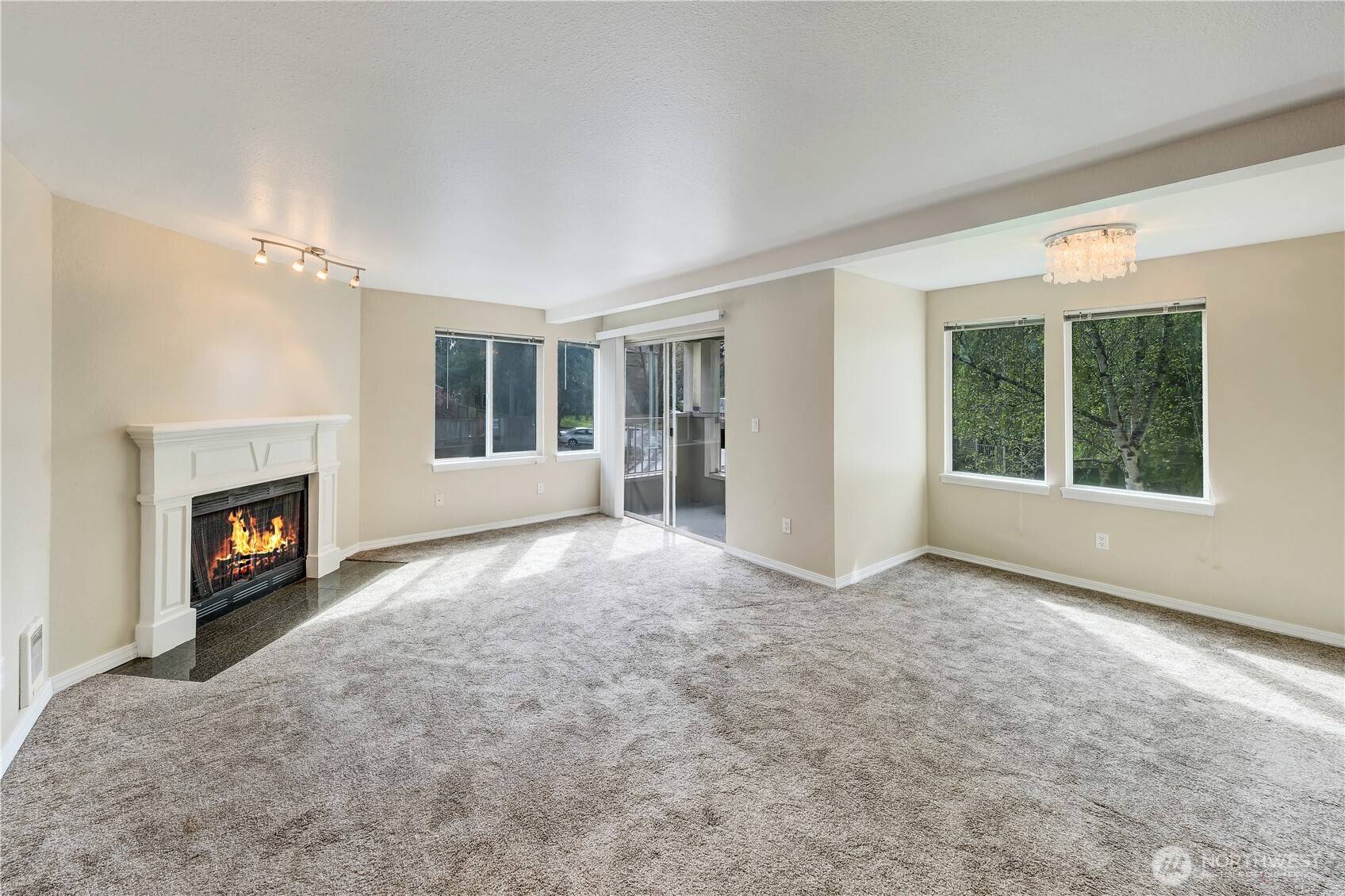 Bothell, WA 98012,20320 Bothell-Everett HWY #D204