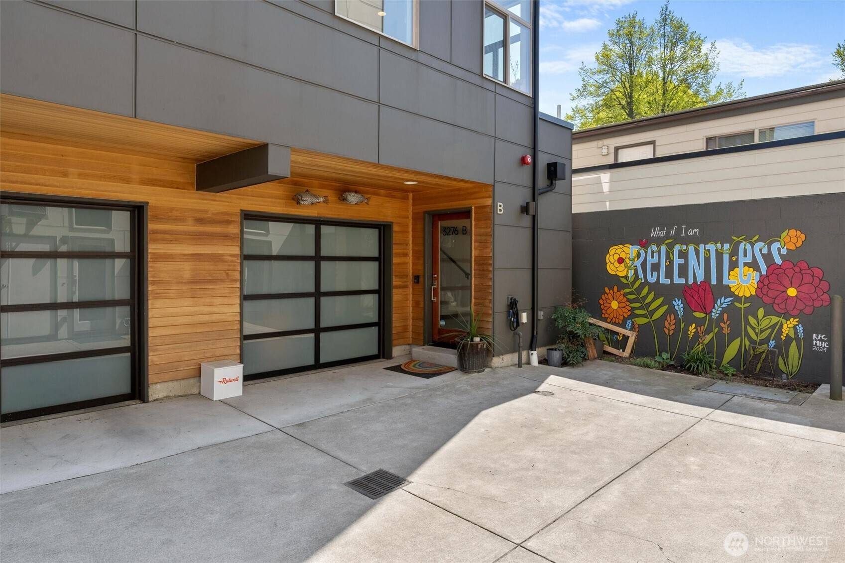 Seattle, WA 98116,3276 California AVE SW #B
