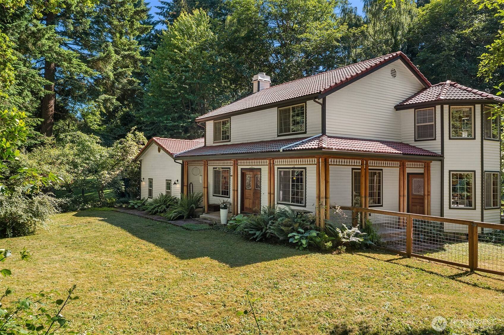 Vashon, WA 98070,11703 Vashon Highway SW