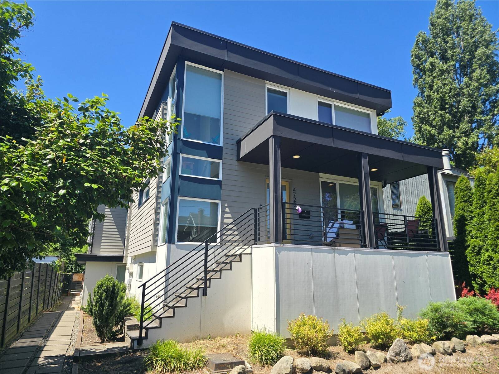 Seattle, WA 98105,4723 8th AVE NE
